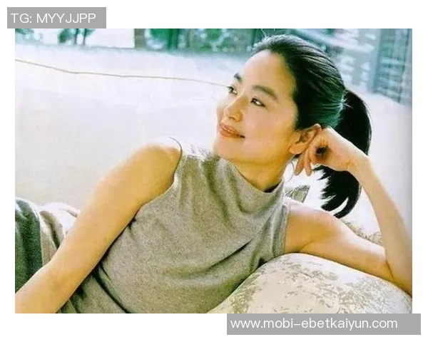 王大雷分享女儿网球训练经历:坚持不懈展现出韧劲与潜力 王大雷分享女儿网球训练经历:坚持不懈展现出韧劲与潜力